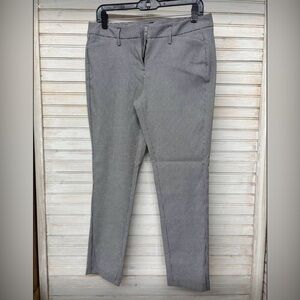 Worthington Women’s 4 Black & White Houndstooth Cigarette Pants